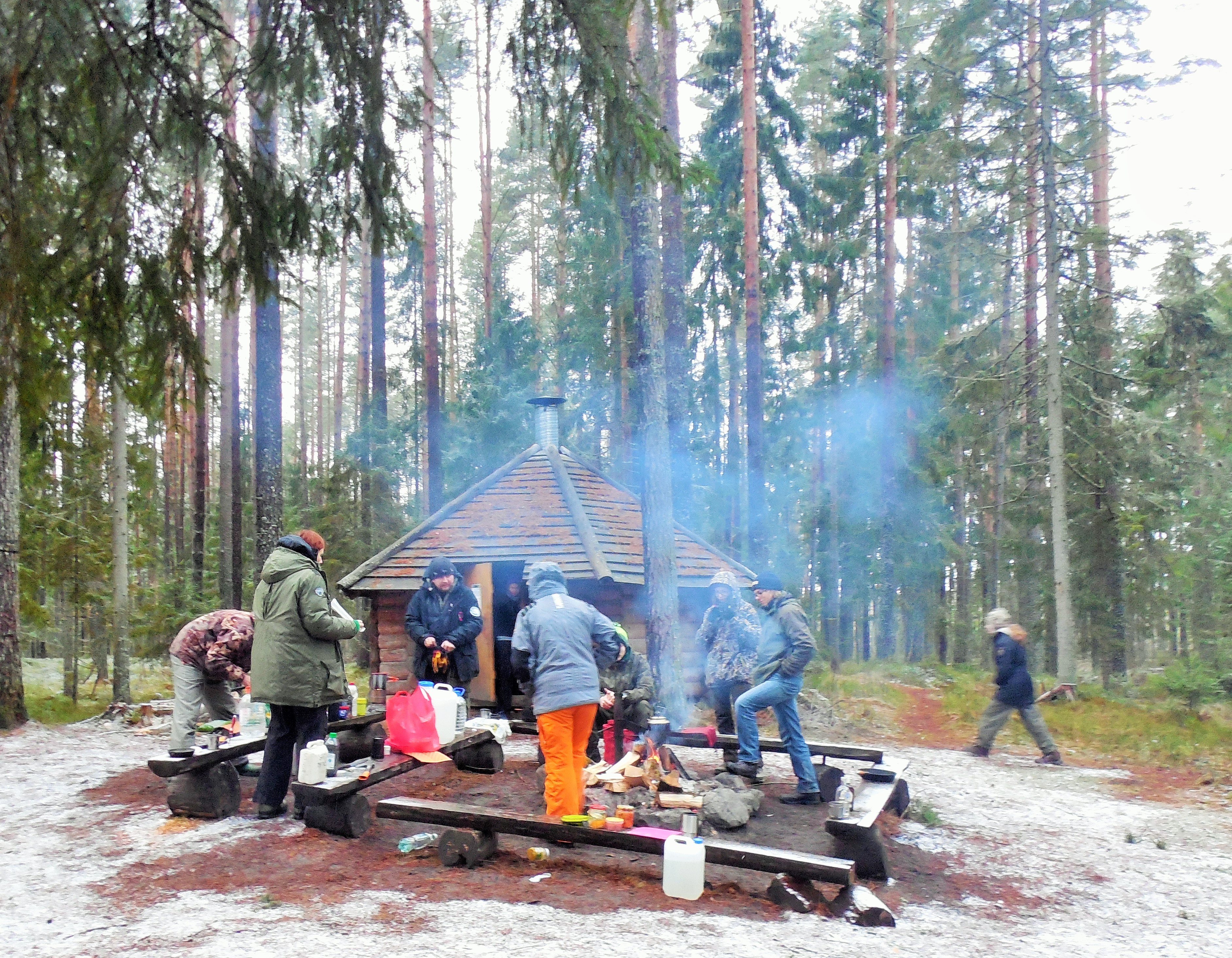 Mitu matkaseltskonda koos