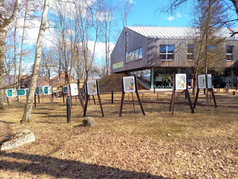 Loodusõhtu ja näituse külastus “Tolmeldajate uuring” 19.05.2022